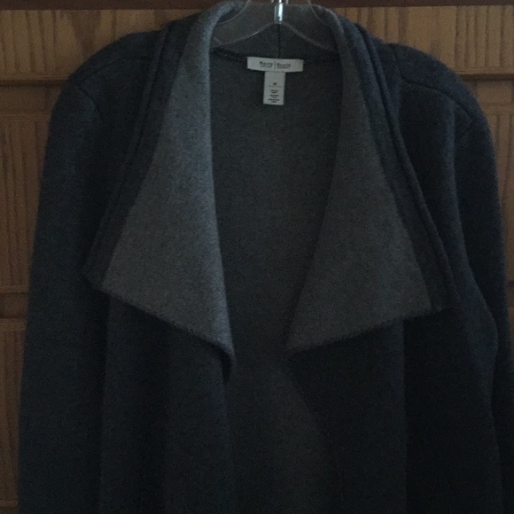 ☀️Pick 1 for $8 or 2 for $13 
WHBM Asymmetric Sweater Coat - Picture 3 of 5